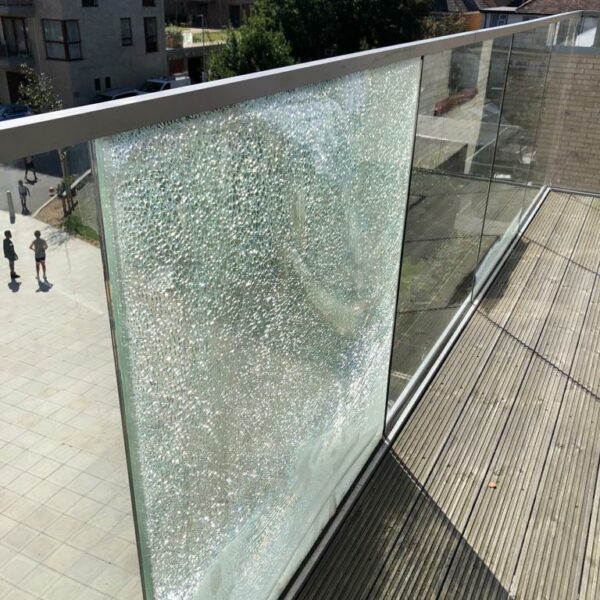 laminated glass fence